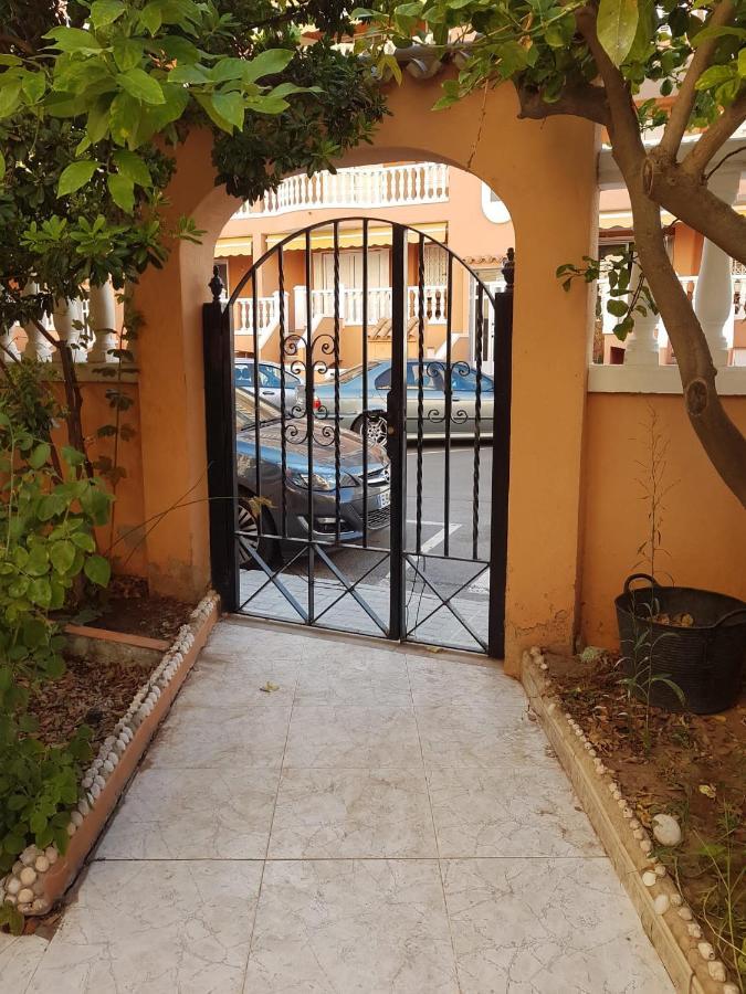 Beachfront Apartment With A Private Garden On The Ground Floor Moncófar Esterno foto