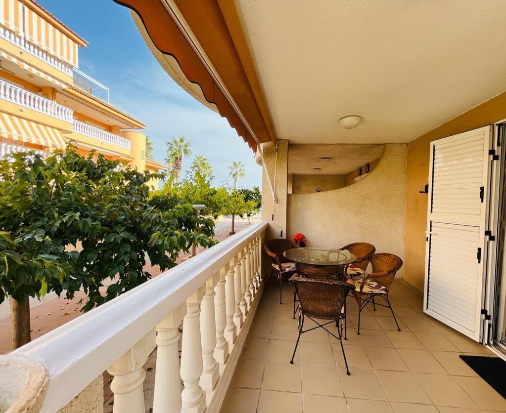 Beachfront Apartment With A Private Garden On The Ground Floor Moncófar Esterno foto